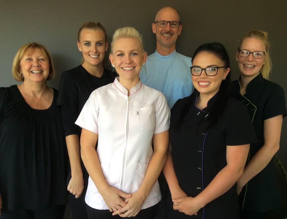 paradise-dentistry-staff.jpg